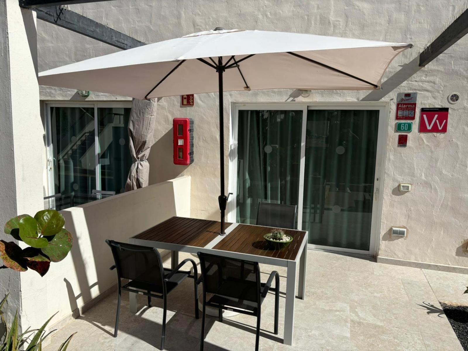 Corralejo Suite Pool & Gardens - Alisios Playa Exterior photo